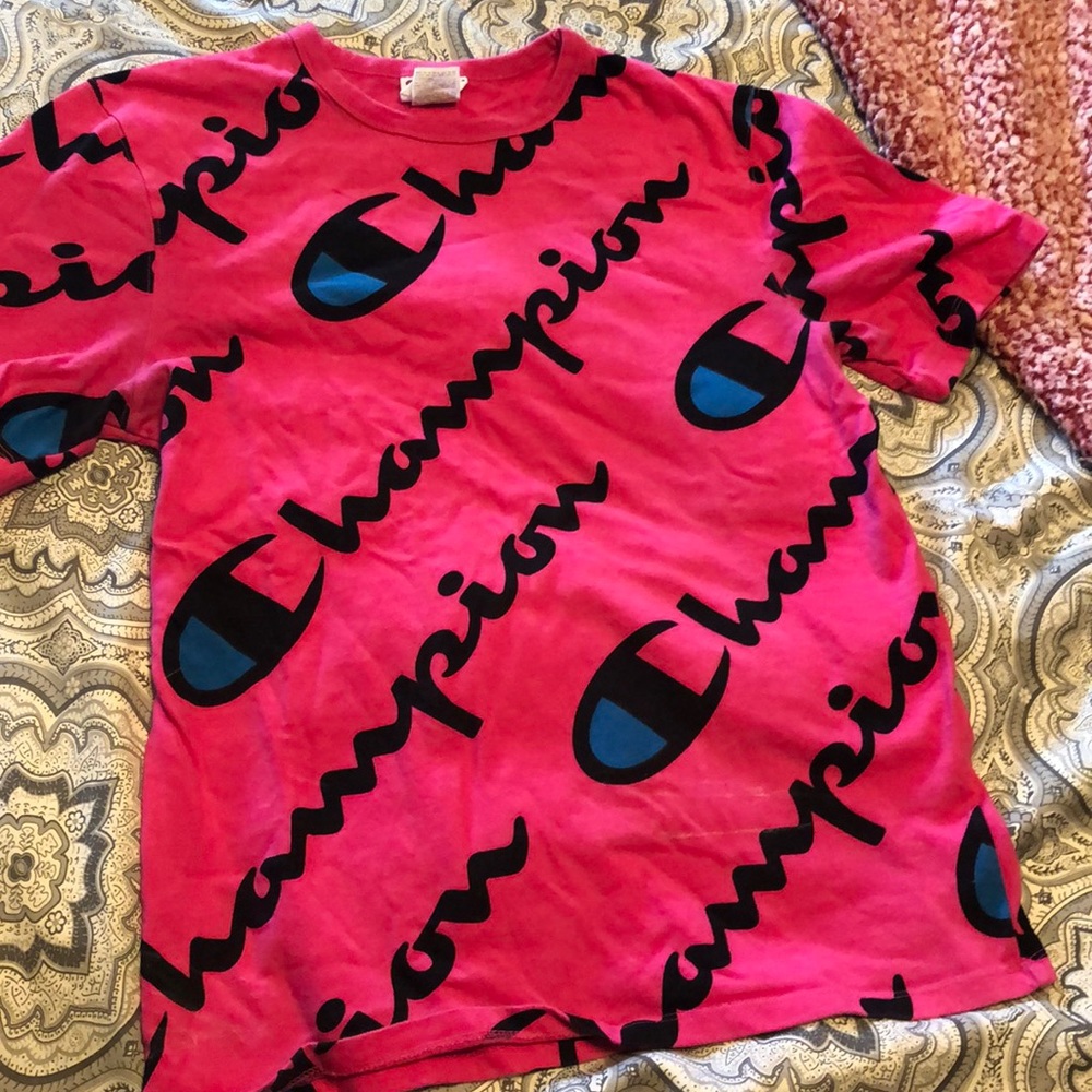 Champion men’s t-shirt.